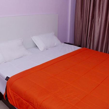 Shree Prabhu Prem Dham, Chhatikara, Вриндавана Экстерьер фото